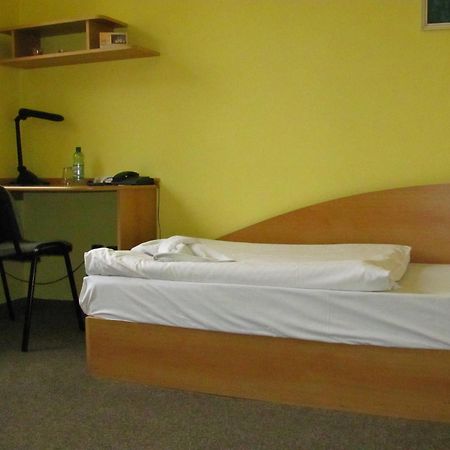 Hotel Isora اوسترافا المظهر الخارجي الصورة