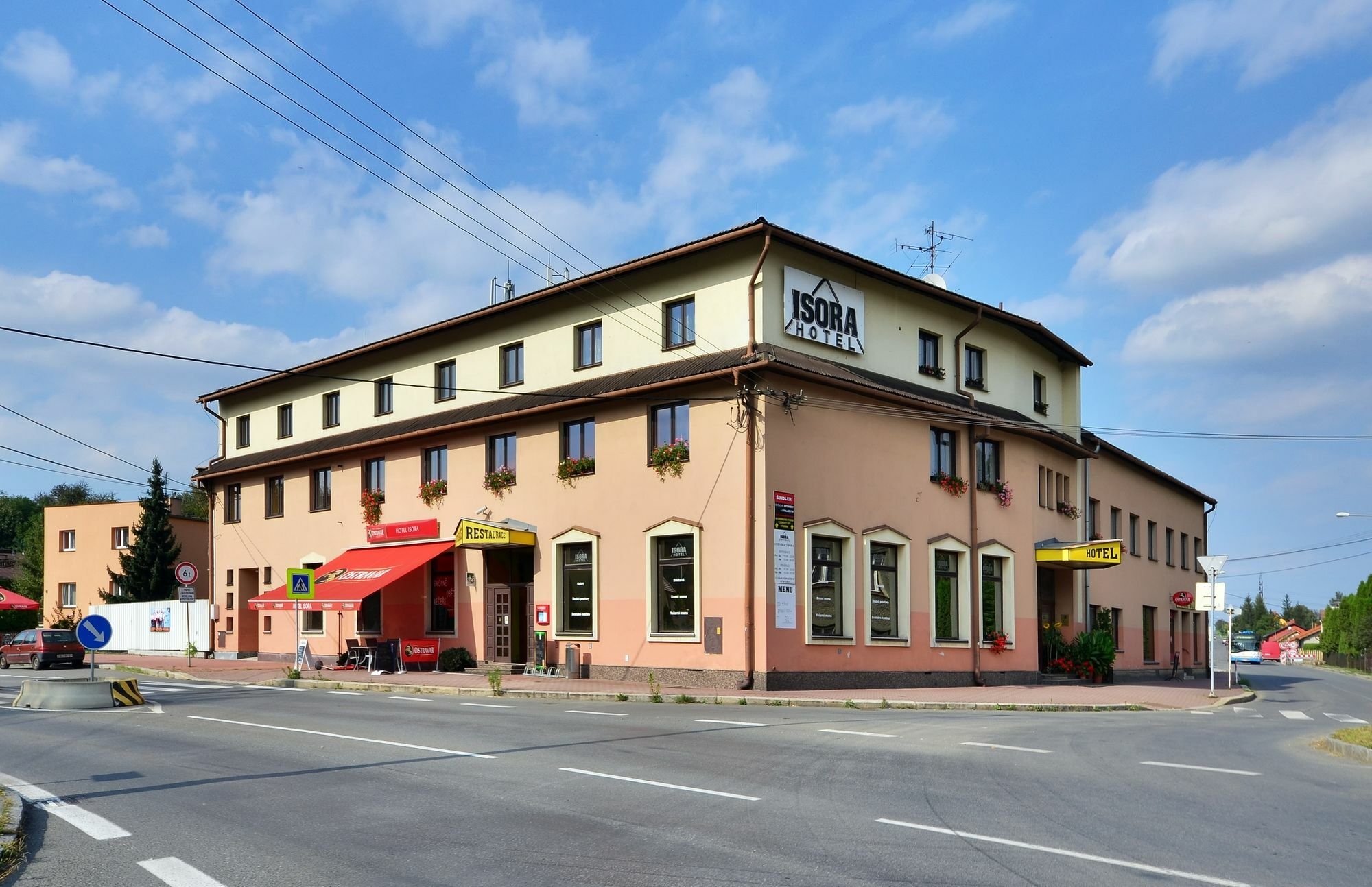 Hotel Isora اوسترافا المظهر الخارجي الصورة